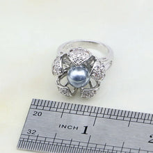 Carica l&#39;immagine nel visualizzatore di Gallery, Flower White Cubic Zirconia Round Pearl Jewelry Set For Women
