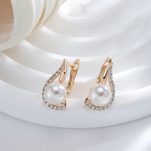 Carica l&#39;immagine nel visualizzatore di Gallery, Luxury English Unique Geometric Pearl Earrings for Women Earrings Jewelry

