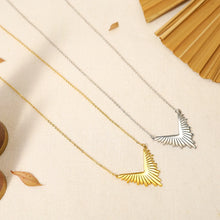 Carica l&#39;immagine nel visualizzatore di Gallery, Trendy Creative Angel Wings Pendant Necklaces for Women  Jewelry
