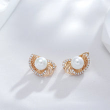 Cargar imagen en el visor de la galería, Round Pearl Dangle Earrings for Women Flower Ethnic Bride Earrings Jewelry
