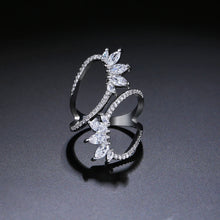 Lade das Bild in den Galerie-Viewer, Cute Geometric Zirconia Leaf Open Adjustable Rings for Women Jewelry
