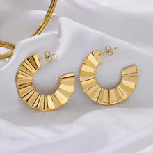 Load image into Gallery viewer, C Shaped Hoop Vintage Chunky Round Earring for Women Jewelry

