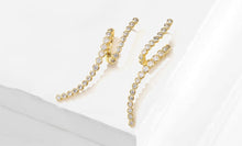 Lade das Bild in den Galerie-Viewer, Simple Fashion Round Zircon Curved Lines Drop Earrings for Women Jewelry

