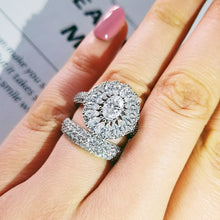 Carica l&#39;immagine nel visualizzatore di Gallery, luxury halo silver color bride wedding ring set for women jewelry
