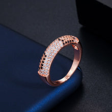Load image into Gallery viewer, Hot Shiny Micro Pave Round Finger Ring Jewelry for Women
