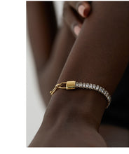 Lade das Bild in den Galerie-Viewer, Metal Lock Chain Bling Bracelet Bangle Stylish Jewelry
